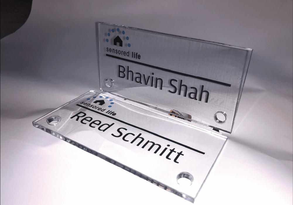 acrylic cutting for name plate sign