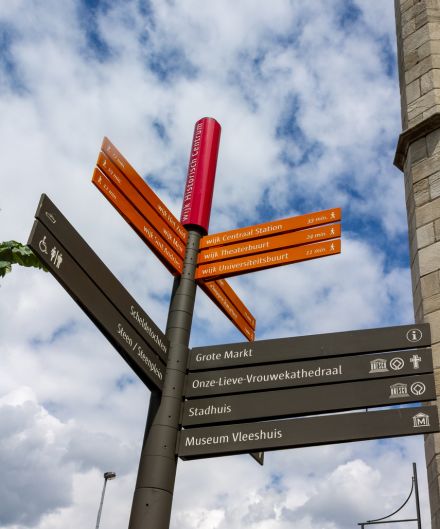 custom made wayfinding signs for you