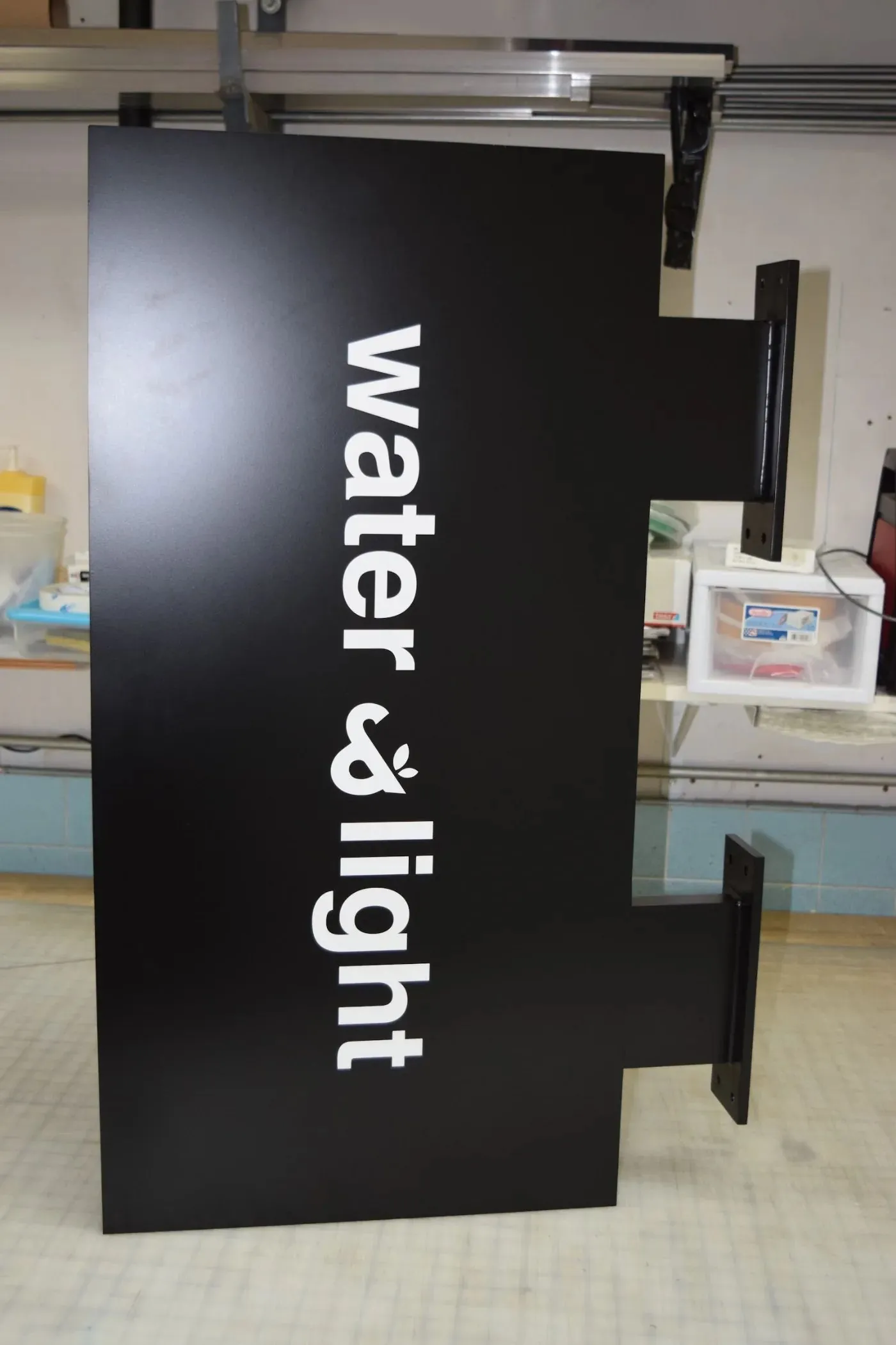 A blade sign quote should include the bracket engineering