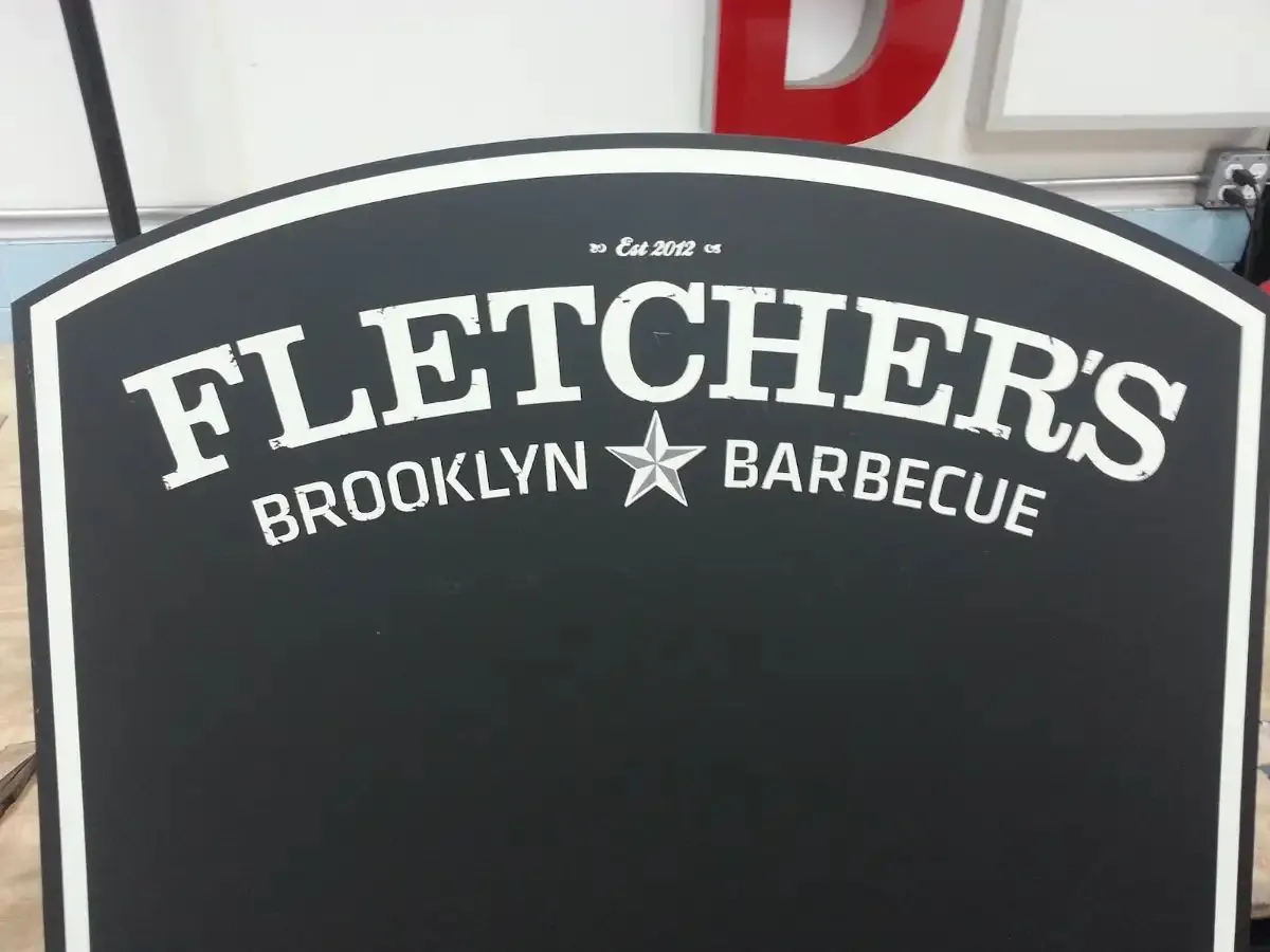 Sturdy letters open spacing and one strong contrast